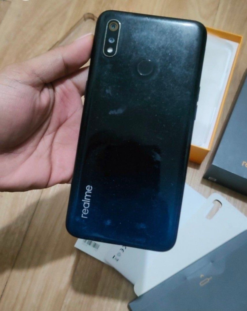Realme 3 (3GB/32GB) (Category: Realme) located in Pasig City. Submitted by igustnik (Listing ID 1298950624, Image 2). Description: COLOR: DYNAMIC BLACK NO ISSUE / MINOR SCRATCHES ONLY SCREEN IS ALL GOOD, PAPALITAN LANG NG TEMPERED GLASS. NEVER TO NAWALAN NG TEMPERED GLASS TO AVOID MAJOR DAMAGES WITH BOX NO CHARGER 100% WORKING PERFECT PANG-BACK UP OR EXTRA PHONE IF YOU LIKE HIGH-END PHONES AGAIN, NO ISSUES PM ME FOR MORE DETAILS.