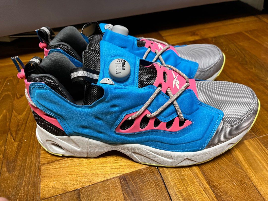 Blue reebok pumps discount