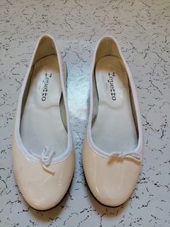 Repetto off white flat shoes sz 5