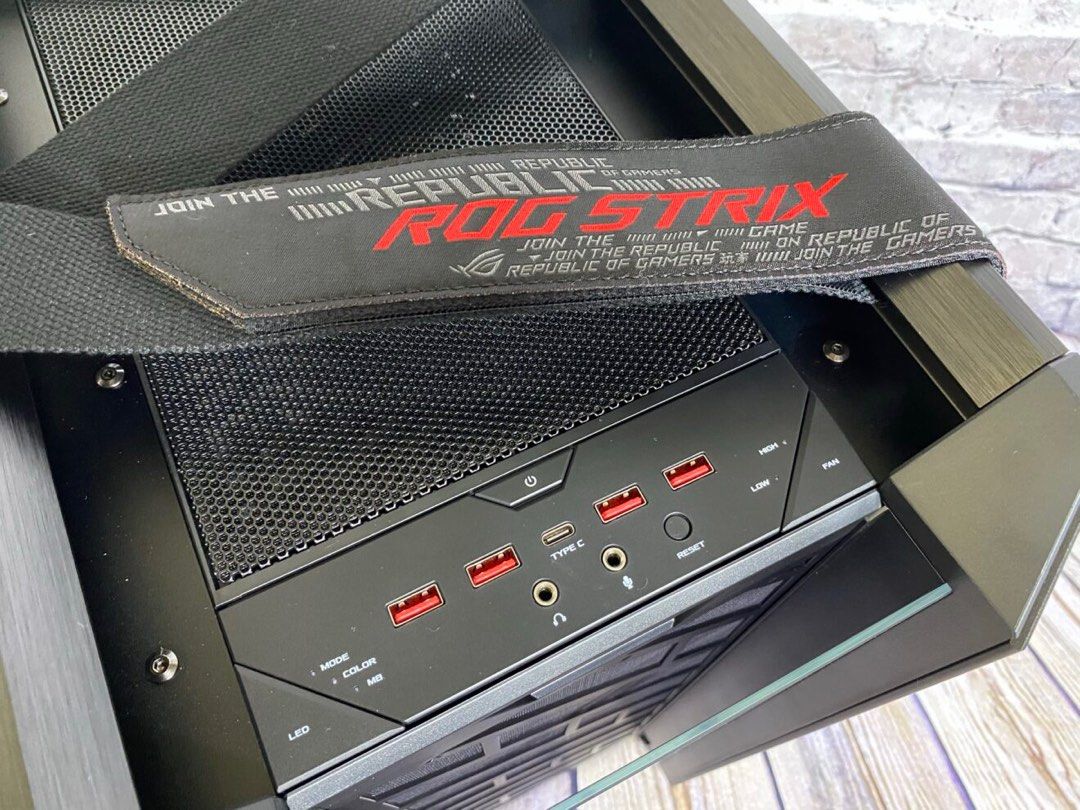 ROG Strix Helios 機箱, 電腦＆科技, 電腦周邊及配件, 電腦周邊產品 - Carousell