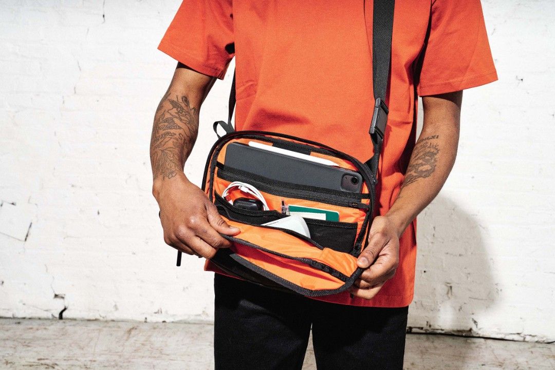 SALE, Aer day sling 3 max Xpac, Men's Fashion, Bags, Sling Bags on