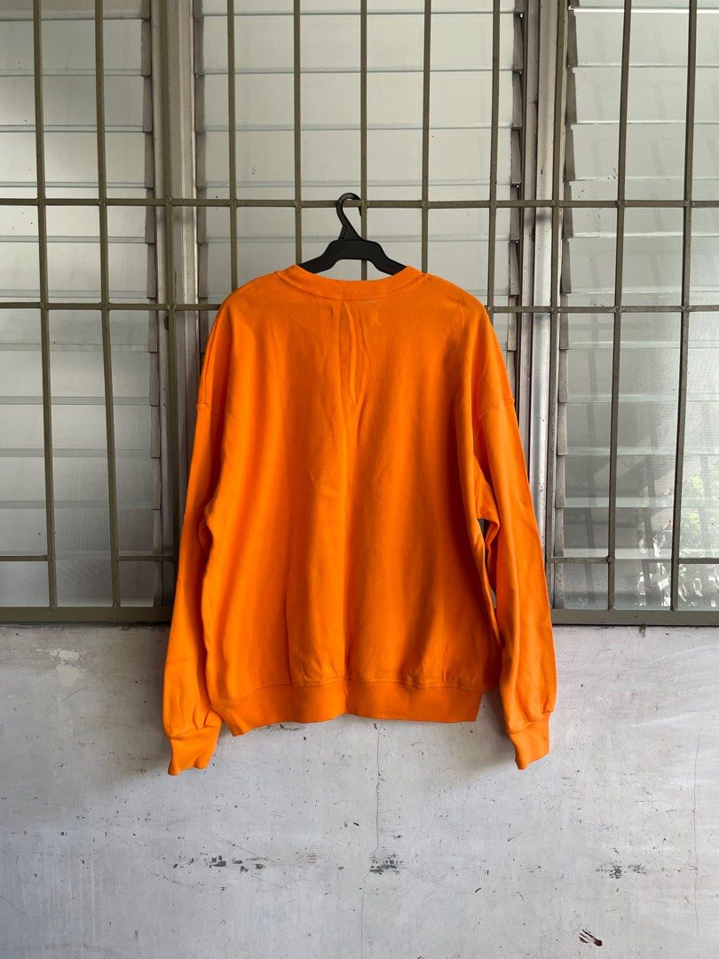Street market sweater Orange (Category: Coats, Jackets and Outerwear) located in Makati City. Submitted by muhill (Listing ID 1298924043, Image 2). Description: No issues in good condition open for swap offer any .