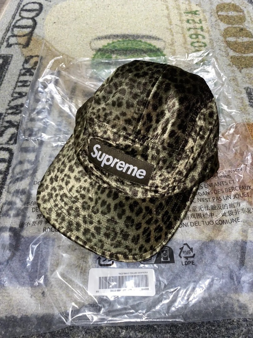 Supreme Leopard Velvet Camp Cap [Olive/Black], 男裝, 手錶及配件