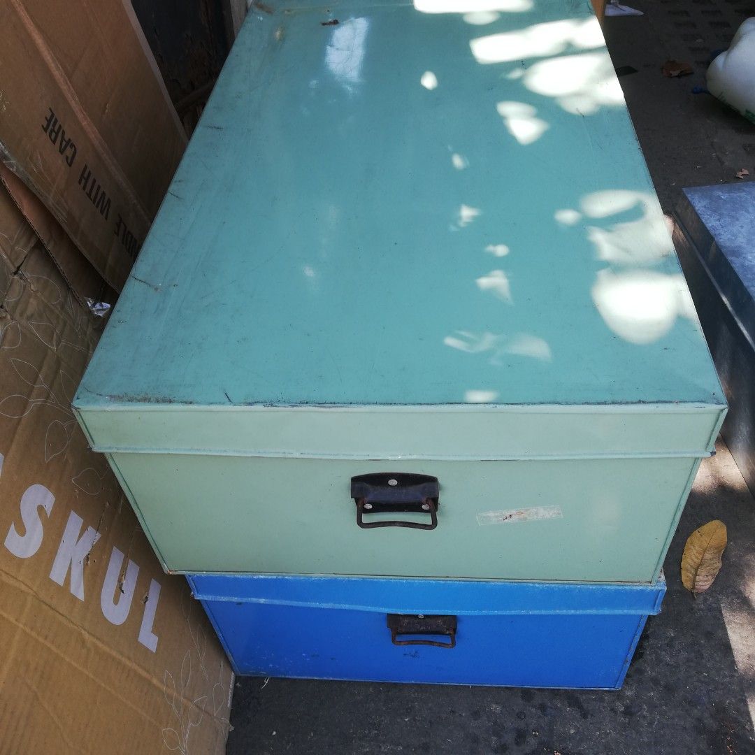 Tin containers (Category: Storage Boxes & Baskets) located in Paranaque City. Submitted by 4thestate.surplusan (Listing ID 1298948147, Image 2). Description: 3 pcs tin storage boxes fr japan. 77cm L 44cm W. Slight dents and dirt..
