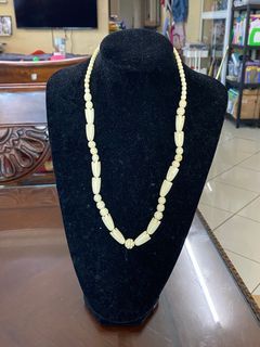 Vintage carved bone pikake blossom necklace, choker, lei Hawaiian wedding necklace flower - preloved antique style