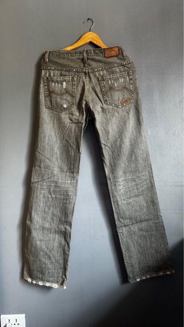 Vintage Chevignon washed jeans (Category: Jeans) located in Quezon City. Submitted by thegentlemensraiment (Listing ID 1298817001, Image 3). Description: .