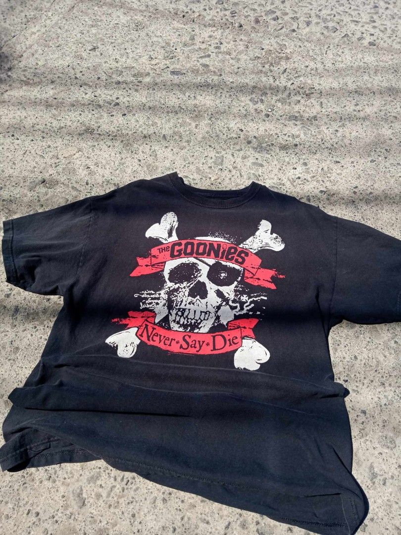 Vintage The Goonies (Category: Tshirts & Polo Shirts ) located in Manila. Submitted by redenlootingcornerzz (Listing ID 1298948377, Image 1). Description: Vintage The Goonies never say die movie tee (ripple junction) L-XL 9/10 CONDITION NO ISSUE SLIGHTLY FADE NEGOTIABLE.
