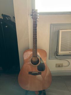 YAMAHA Acoustic Guitar F310