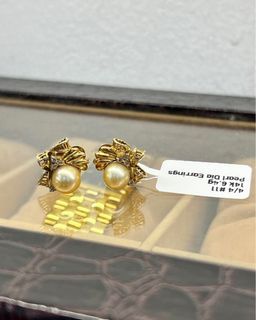 14 karat gold Vintage Pearl Diamond Stud Earrings