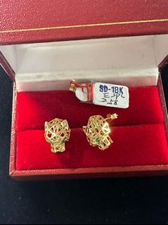 18K Saudi Gold panther earrings