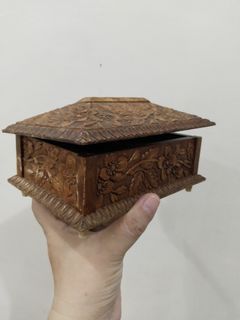 Affordable Vintage Intricately Carved Wooden Music Box ,Swiss made, Unknown Tune 😍👌