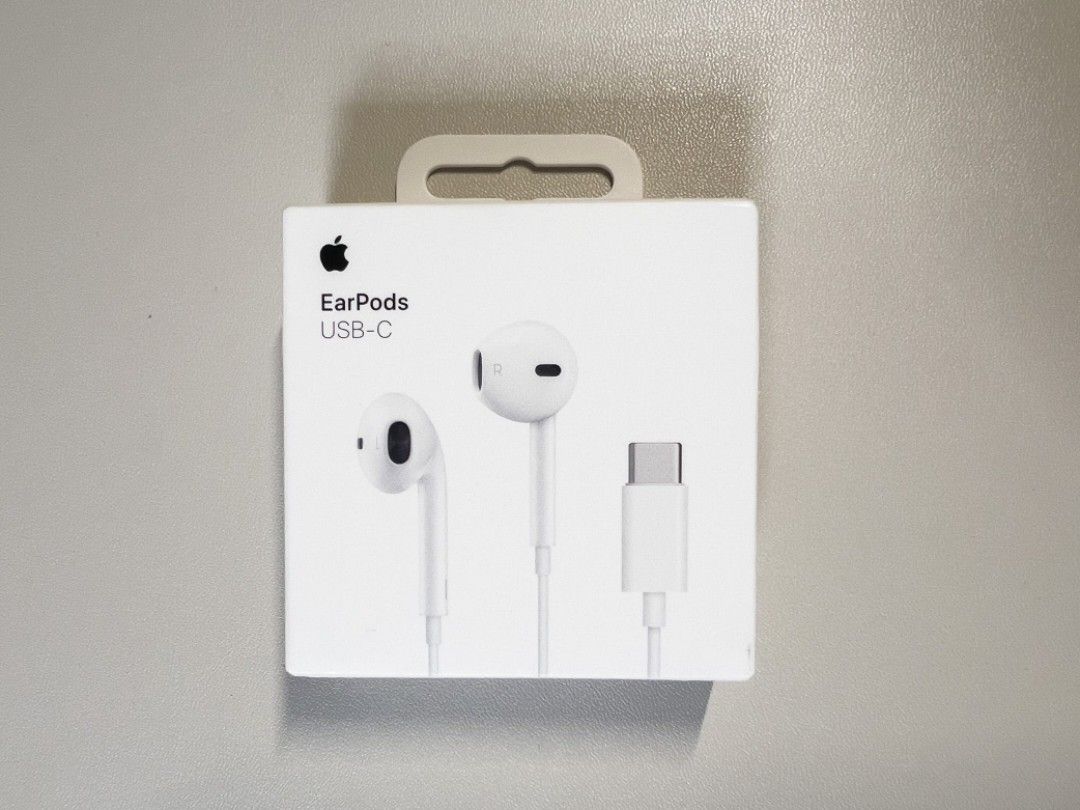 Apple Earpod USB C (Category: Headphones & Headsets) located in Manila. Submitted by ziabebshoptique (Listing ID 1299025913, Image 1). Description: LOOKING APPLE CHARGER & EARPHONE? HERE IT IS 👍 Guaranteed Original (Wag basta charger lang dapat original charger na) 🍎APPLE ACCESSORIES AVAILABLE Magsafe Wallet Case Apple Battery Pack Battery Pack Clear Case iPhone Magnetic Clear Case Apple Earpods 3.5MM Apple Lightning Earpods Apple Lightning Cab