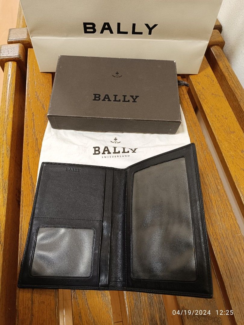 Bally passport holder clearance