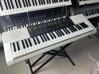 Casio LK-116 Piano Keyboard Organ 61 Keys Semi Weighted Touch Response