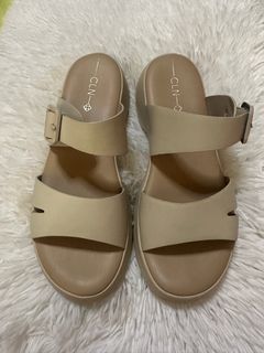 CLN Sandals Size 40