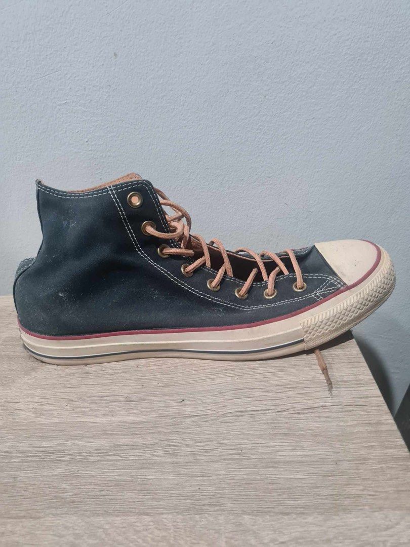 Converse High Cut Chuck Taylor (Category: Casual Shoes) located in Makati City. Submitted by bgc27 (Listing ID 1299045494, Image 2). Description: Converse High Cut Chuck Taylor. Size 10 US. Original. Moderately used. Still in good condition..