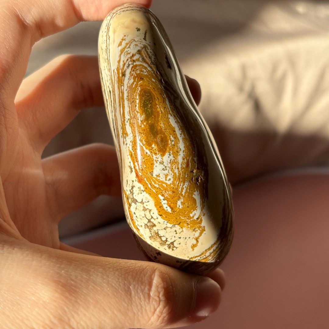 Crystals: Ocean Jasper Palm Stone (Category: Other Home Decor) located in Las Pinas. Submitted by cc.declutter (Listing ID 1299031250, Image 3). Description: up for sale ocean jasper palm stone php 350, negotiable 2.5 x 4 x 8 cm pay 50% within 24 hours, then settle remaining balance in 3 days max location: las piñas mop: bpi, maya, gcash mod: same-day delivery, j&t, gogoxpress.