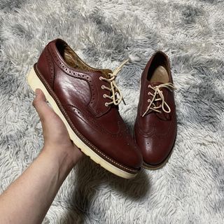 Dr. Martens carrington cherry red leather shoes