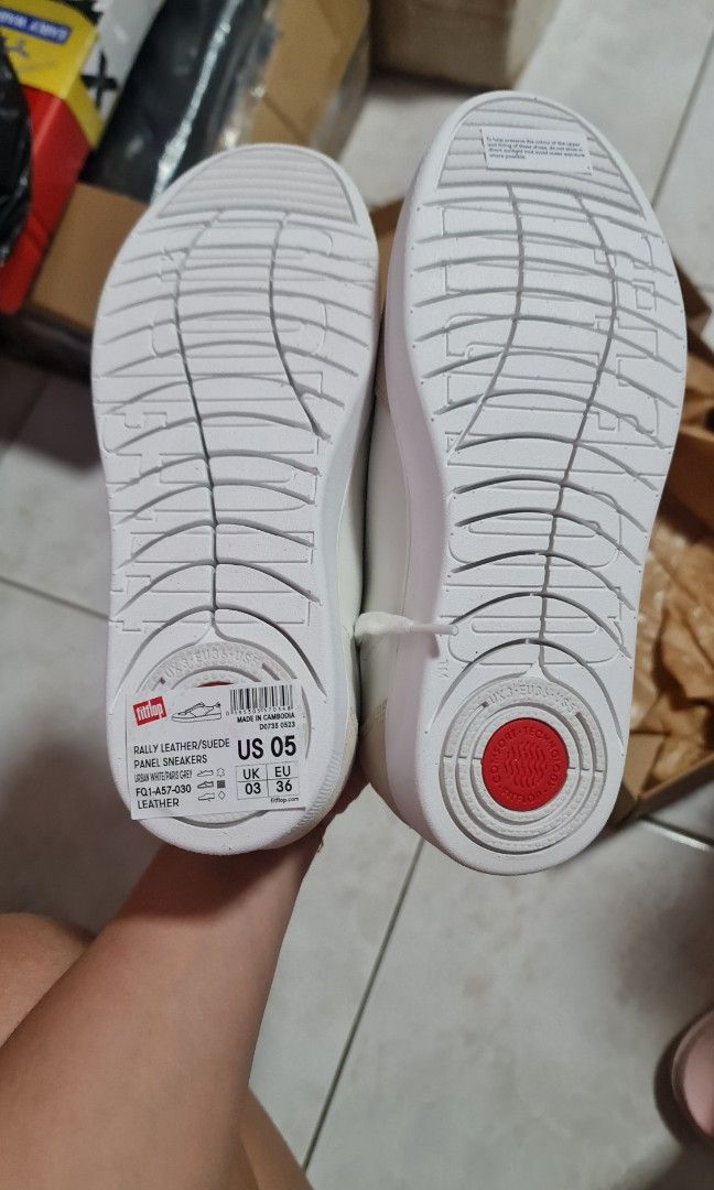 Fitflop Suede sneakers S5 UK3 (Category: Sneakers) located in Muntinlupa City. Submitted by lcadiente (Listing ID 1299031352, Image 3). Description: Original price is 7400. never worn. still with box, tags intact. Clean sole..