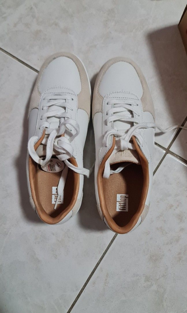 Fitflop Suede sneakers S5 UK3 (Category: Sneakers) located in Muntinlupa City. Submitted by lcadiente (Listing ID 1299031352, Image 2). Description: Original price is 7400. never worn. still with box, tags intact. Clean sole..