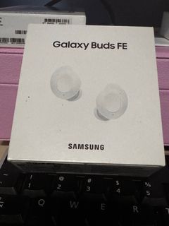 FOR SALE SAMSUNG GALAXY BUDS FE WHITE