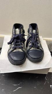 （分類：）位於 。 由 bchan1129 提交（商品編號 1299098988，圖片 1）。簡介： 。