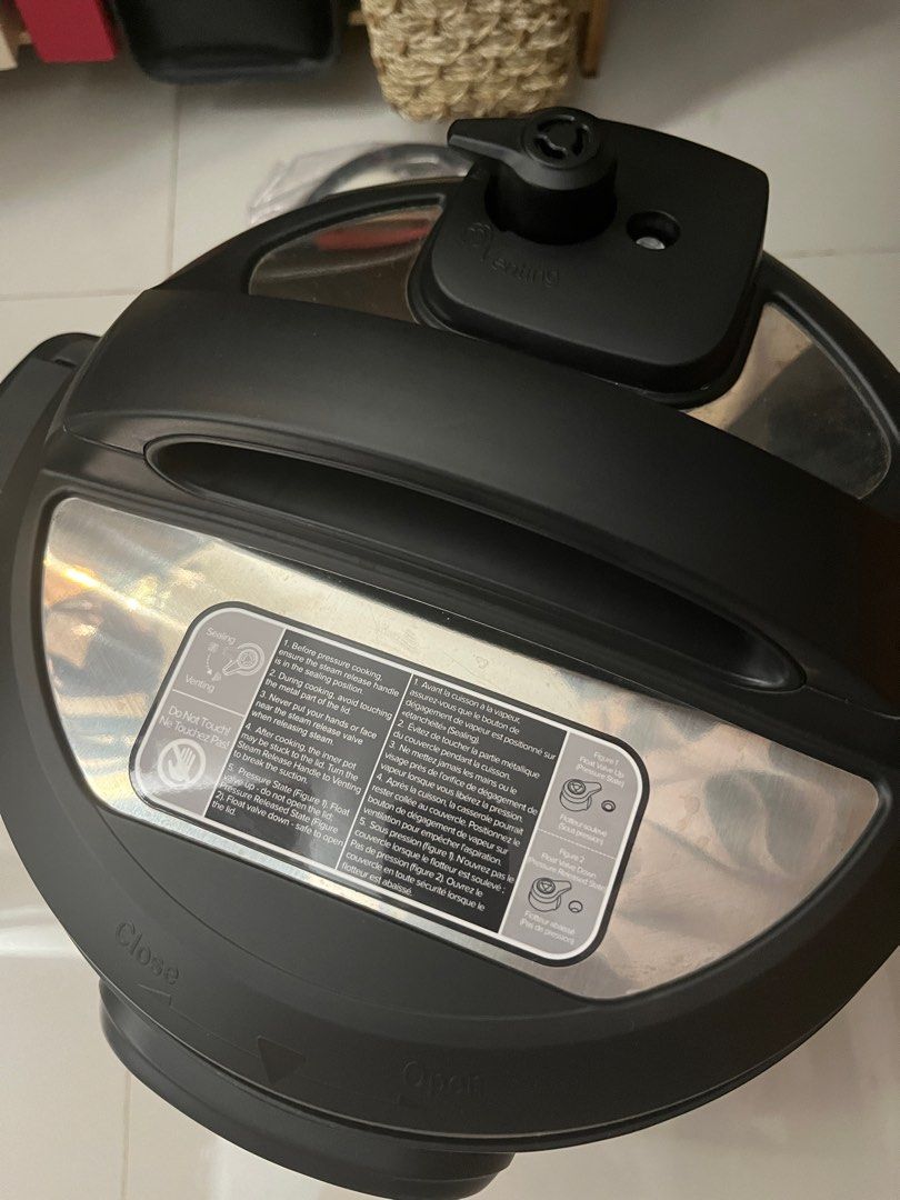 Instant Pot Duo 60 7-in-1 (Category: Cookers) located in Santa Rosa. Submitted by secondhandtrove (Listing ID 1299004104, Image 3). Description: Good quality, used nung pandemic lang. rfs: i dont cook so much anymore .