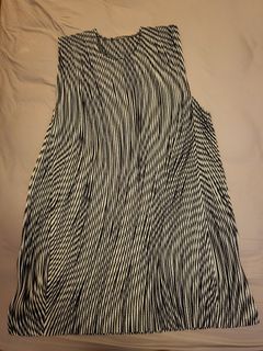 （分類：）位於 。 由 mamasecondhand 提交（商品編號 1299043424，圖片 1）。簡介： 。