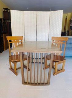 JAPAN SURPLUS FURNITURE 2 SEATERS DINING SET  SOLID SWIVEL CHAIRS  SIZE 57.50L x 33.75W x 29.50H (TABLE) 19.75L x 19W x 16H (CHAIRS) 21.5"SANDALAN HEIGHT  (AS-IS ITEM) IN GOOD CONDITION