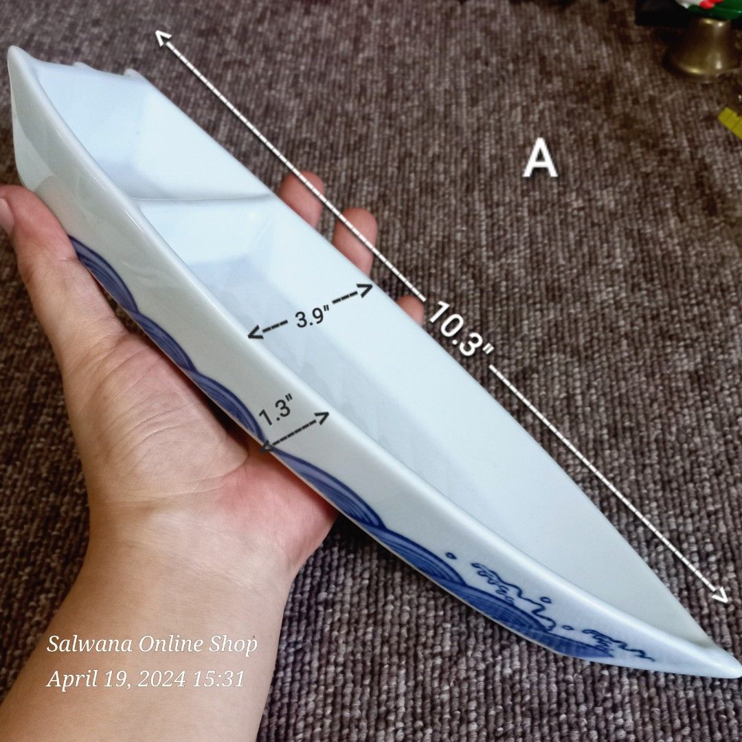 JAPANESE BOAT SUSHI PLATE (Category: Dinnerware & Cutlery) located in Mabalacat. Submitted by salwanaonlineshop (Listing ID 1299014189, Image 1). Description: JAPANESE BOAT SUSHI PLATE 🇯🇵 Lightly Used 🇯🇵 Makinis, sa likod lang may signs of usage 🇯🇵 Makapal, Babasagin 🇯🇵 No issue 🇯🇵 ₱180 only 🛒 Follow us on S.H.O.P.E.E / L.A.Z.A.D.A : "SALWANA ONLINE SHOP" 📍Loc: Mabalacat, Pampanga.