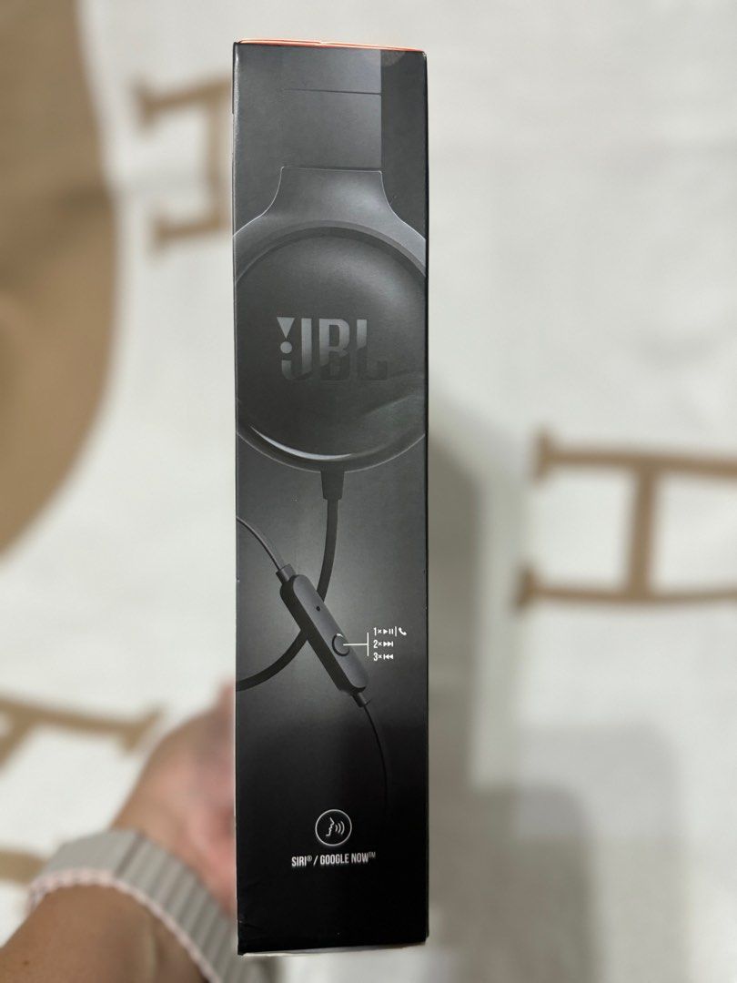JBL tune 500 headphones headset (Category: Headphones & Headsets) located in Las Pinas. Submitted by lalabz00 (Listing ID 1299085130, Image 3). Description: Avail actual unit. Last price posted. Bnew! This is 100% authentic..