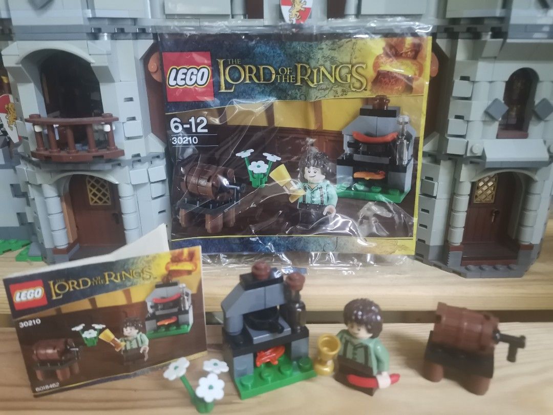 LEGO 30210 THE LORD OF THE RINGS - FRODO WITH COOKING CORNER