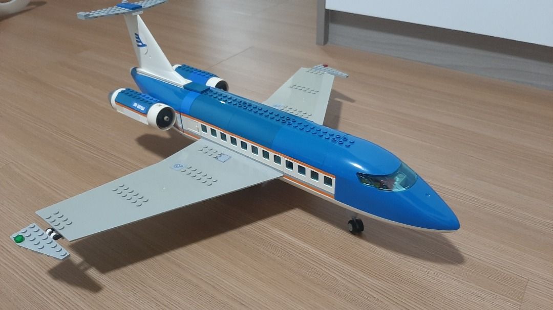 Lego plane 60104 RETIRED SET