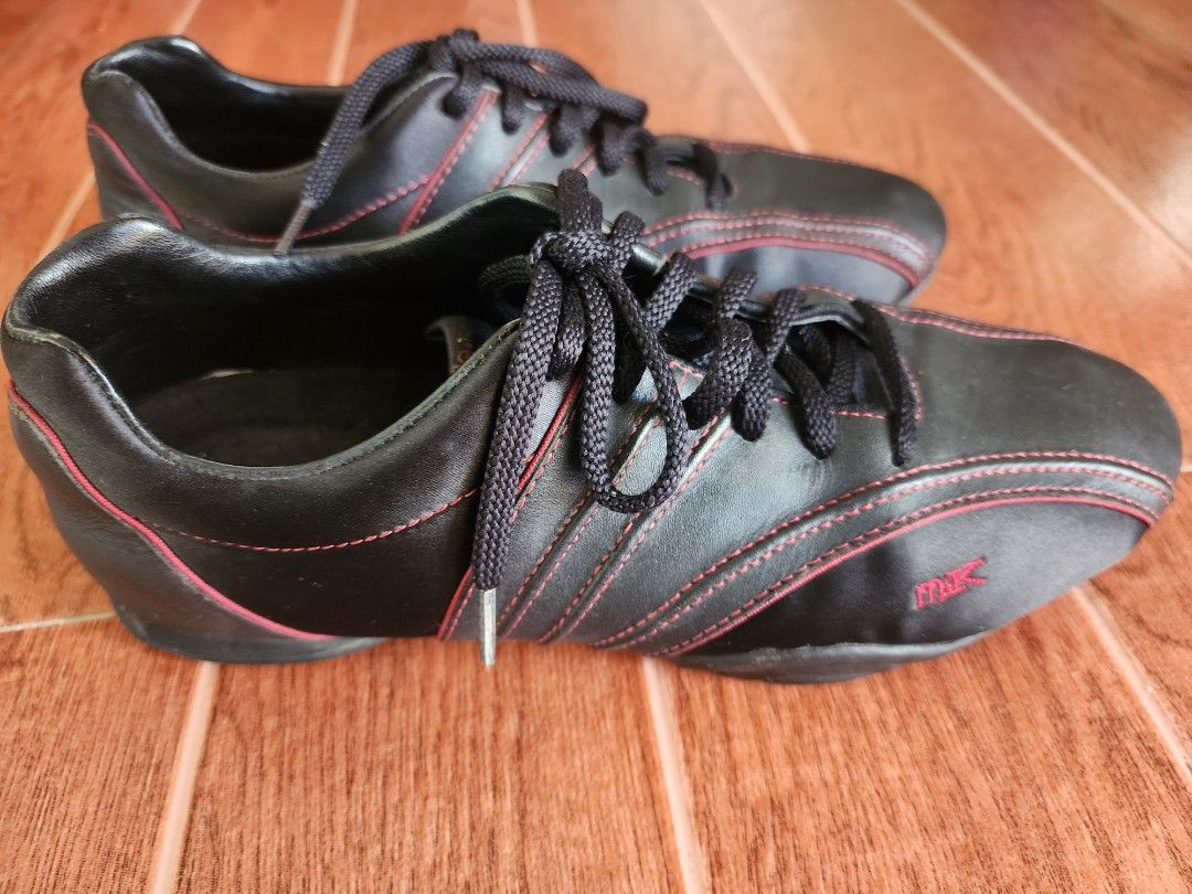 Michelle K. Skechers