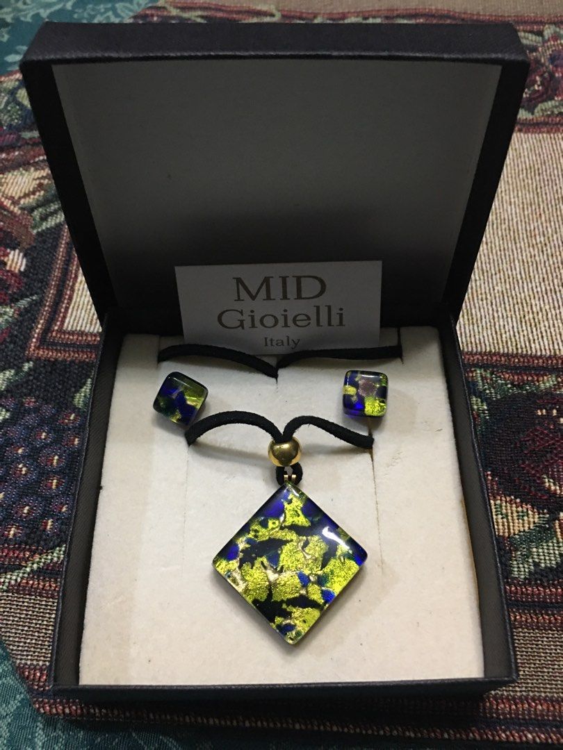 Mid Gioielli Italy necklace set (Category: Necklaces) located in Paranaque City. Submitted by jd555 (Listing ID 1299046579, Image 1). Description: Mid Gioielli Italy Necklace set Bought in Italy Brand new-limited collection Material: Murano Glass elements Necklace :Length - 20” Comes with the orig box Payment: GCash Payment first before delivery Delivery: Lalamove at buyer’s expense J&T express for provincial shipping All sales final No return no
