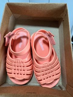 (Category: ) located in . Submitted by twlght (Listing ID 1299107724, Image 1). Description: .
