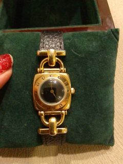 Pre loved Auth Gucci Watch