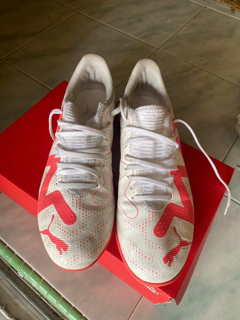 PUMA FUTURE FUTSAL, Men's Fashion, Footwear, Boots on Carousell