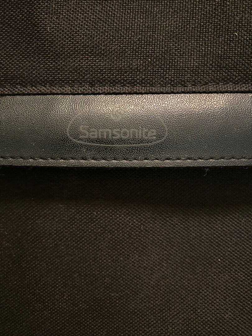 Samsonite rolling laptop bag (Category: Laptop Bags & Sleeves) located in Paranaque City. Submitted by jingciti (Listing ID 1298996521, Image 3). Description: With lots of compartments Still functionalwith signs of usage see pics thus selling very low. Can be repaired at mr quickie. .