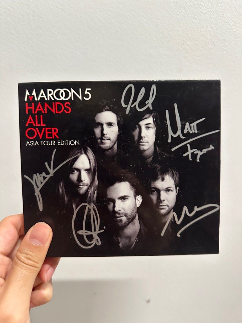 レア　マルーン5 直筆サインCD maroon 5 hands all over Amazon.co.jp: Hands All Over by Maroon 5 (2011-10-11
