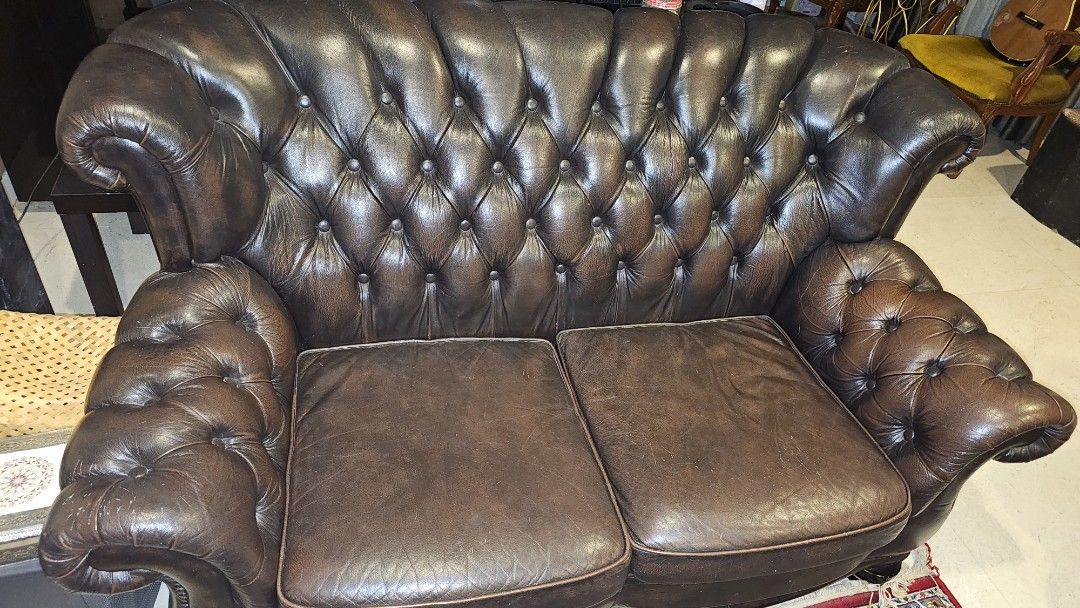 Sofas (Category: Sofas) located in Kuala Lumpur. Submitted by charismadesign (Listing ID 1299057140, Image 3). Description: .
