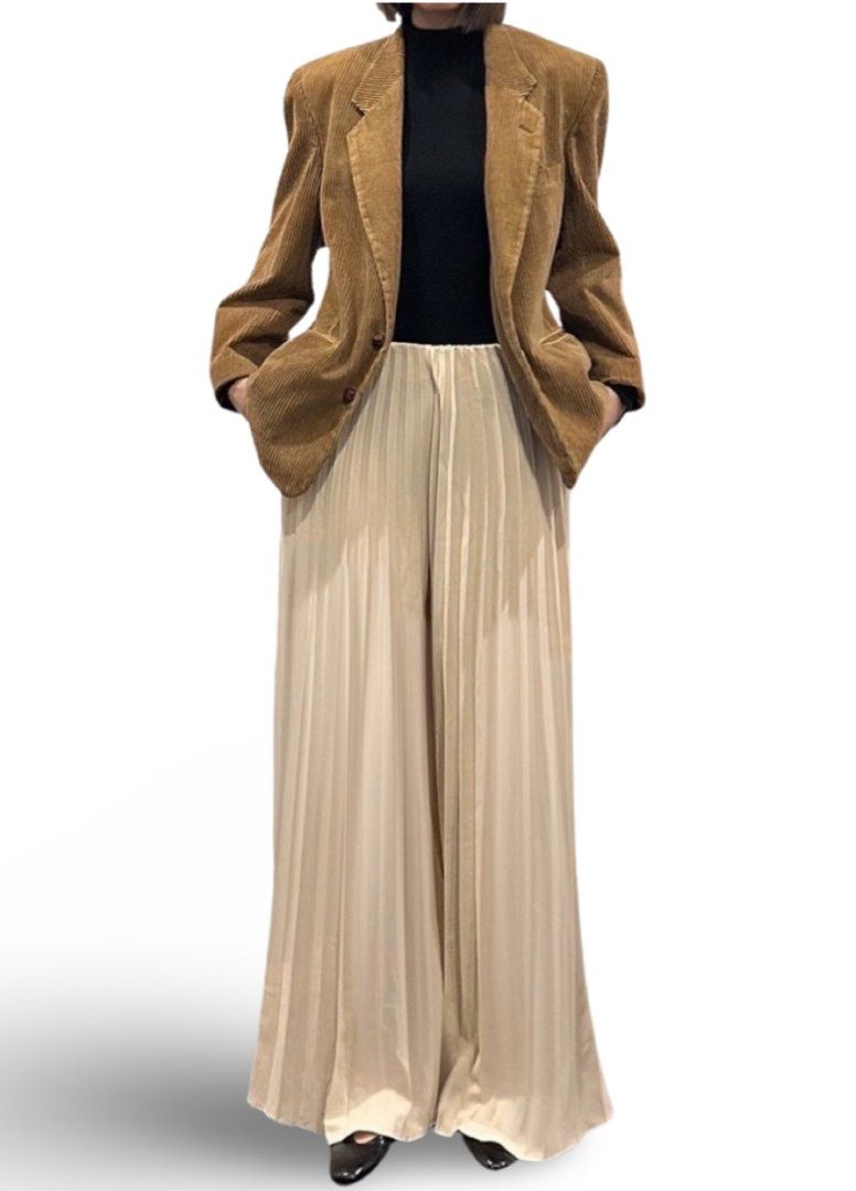 Stunning Pleated Palazzo Trousers (Category: Other Bottoms) located in Makati City. Submitted by cpicks_ph (Listing ID 1299041750, Image 3). Description: Beautiful Pleated Palazzo Pants in Cream Fits S Frames Excellent Condition Lxw: 41” x 24-28” waist.