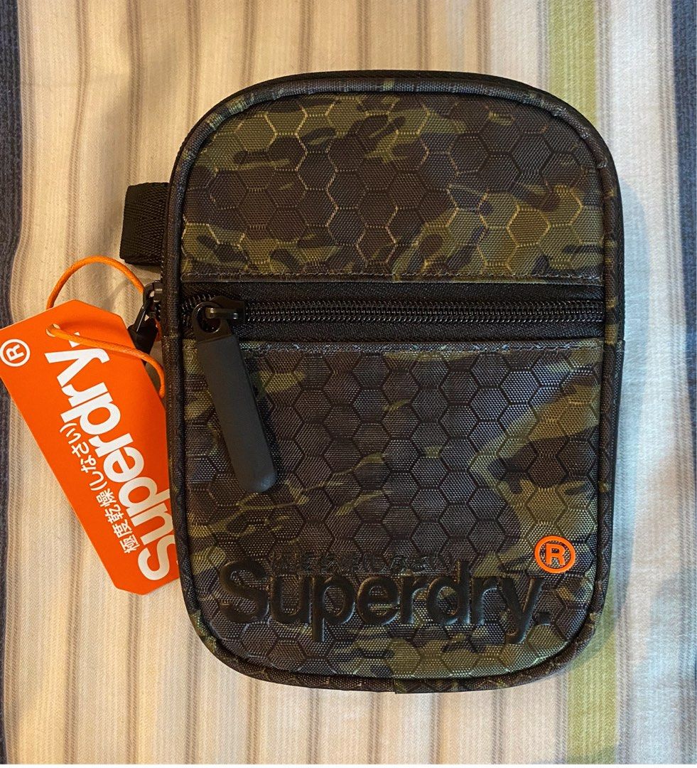 Superdry small sling pouch Men s Fashion Bags Sling Bags on Carousell