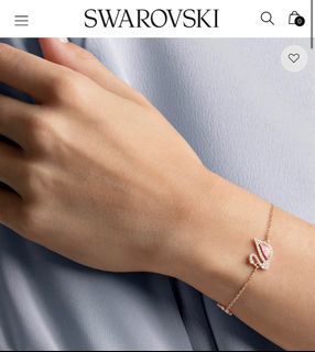 SWAROVSKI Dazzling Swan Bracelet