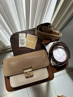 (Kategori: ) berada di . Dikirim oleh ccprelovedd (ID iklan 1298994849, Gambar 1). Deskripsi: .