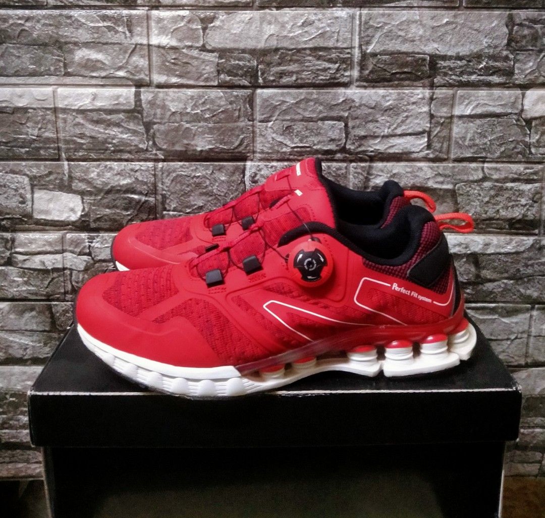 The Red Face Rush Airknit walking shoes Men s Fashion Footwear Sneakers on Carousell