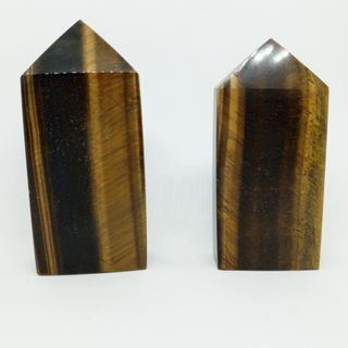 Tiger's Eye Tower Left 670 Right 520