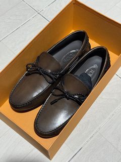 Tod’s Gommino Loafers (Cacao)