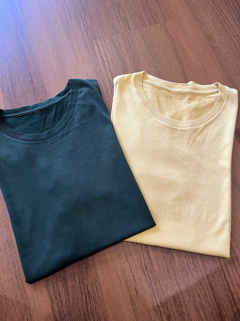 Uniqlo Basic Tee (Category: Tshirts & Polo Shirts) located in Ampang. Submitted by wanrushdi (Listing ID 1298985691, Image 1). Description: Pit 19 Length 25 No holes Fabric in good condition Selling two for 20 .