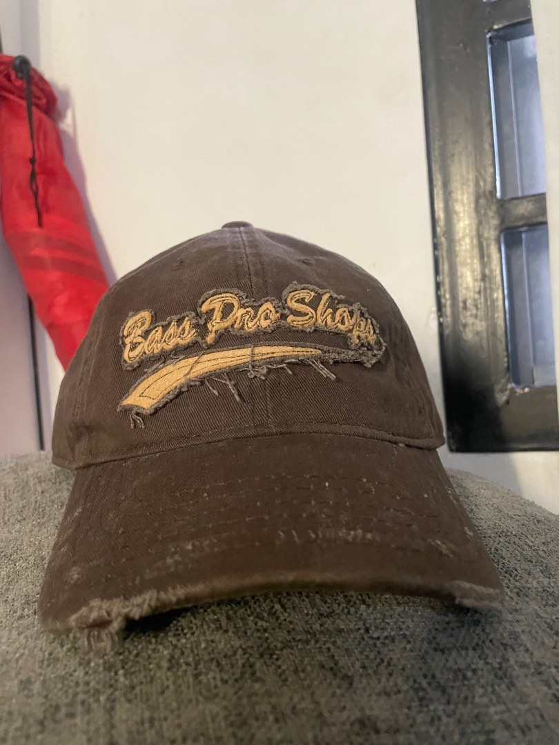 Vintage Bass Pro cap, Men's Fashion, Watches & Accessories, Caps & Hats ...